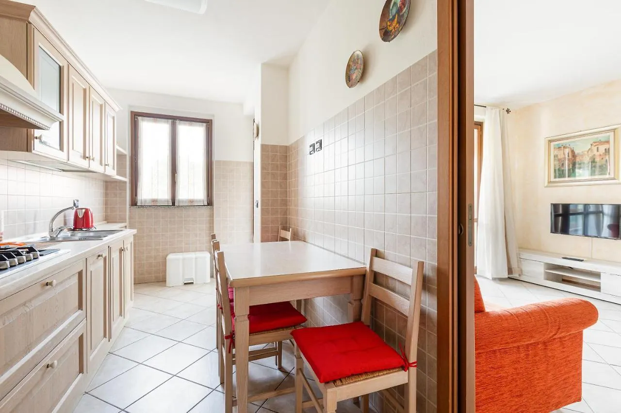 Apartment With Balcony Nearby M3 Subway Yellow Line Milano