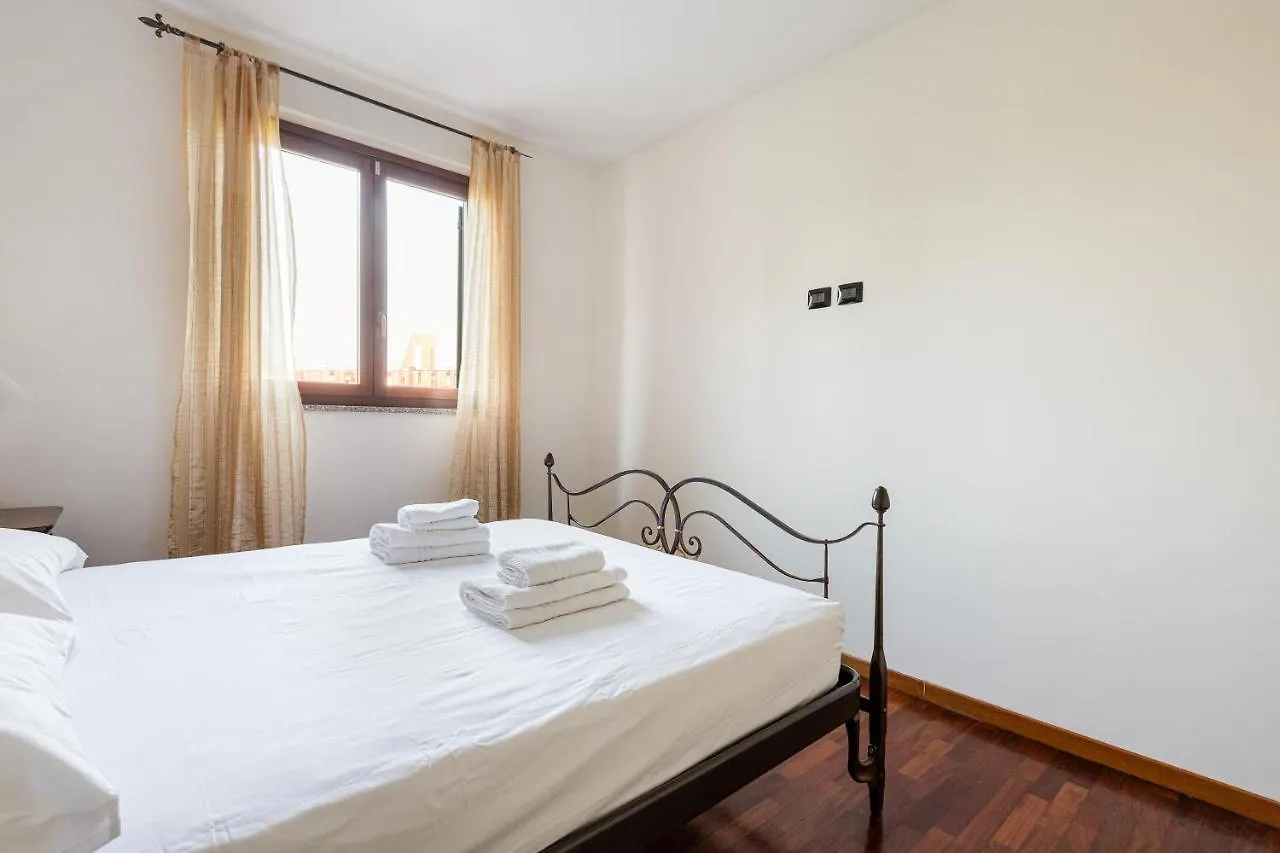 Apartment With Balcony Nearby M3 Subway Yellow Line Milano